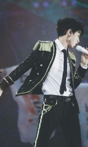 台湾小凯哥爆料王俊凯视频,王俊凯幕后视频曝光,网友热议不已!  第2张 台湾小凯哥爆料王俊凯视频,王俊凯幕后视频曝光,网友热议不已!  第2张