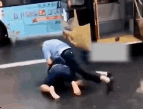 情侣打架爆料视频真实,火爆视频引发网友热议  第3张 情侣打架爆料视频真实,火爆视频引发网友热议  第3张